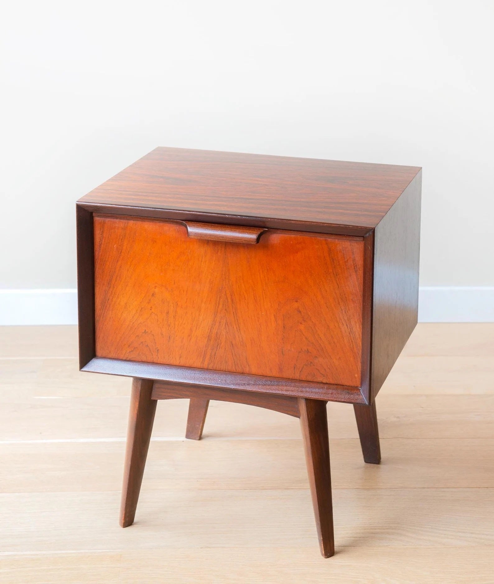 table_side_tables_8_3